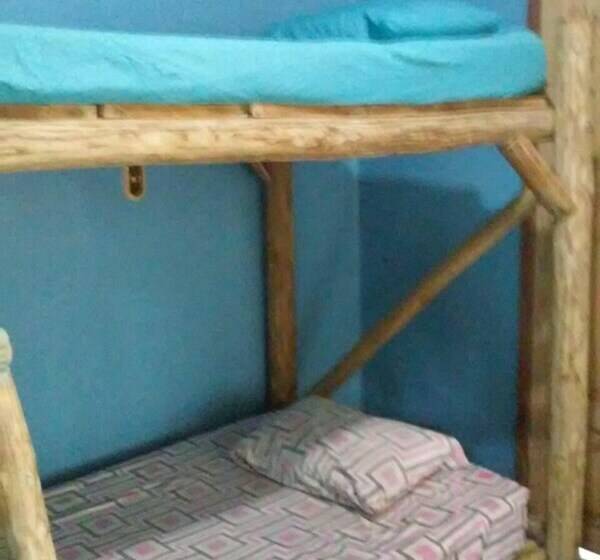 تختخواب در اتاق مشترک, Lunas Hostel
