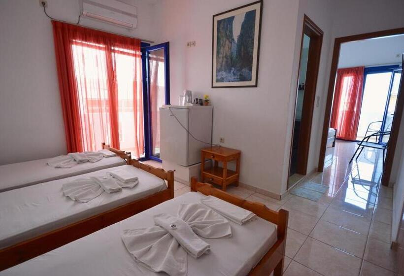 Семейный Номер, Paralia Guest House
