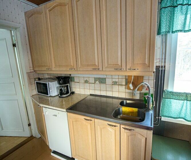 Апартаменты Семейные 1 Спальня, Holiday Village Kuukiuru