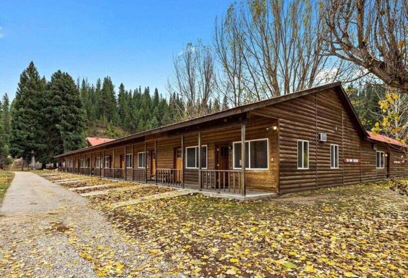 スタンダード４人部屋, Southfork Lodge   Riverside Inn