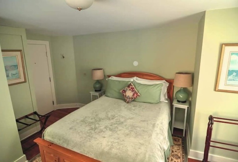 Номер Комфорт, Riverwood Inn