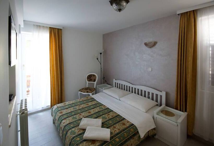 اتاق استاندارد با بالکن, Apartments And Rooms Degra