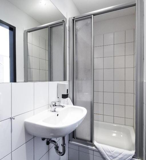 Четырехместный Номер Стандарт, Dream Inn Hotel Regensburg Ost