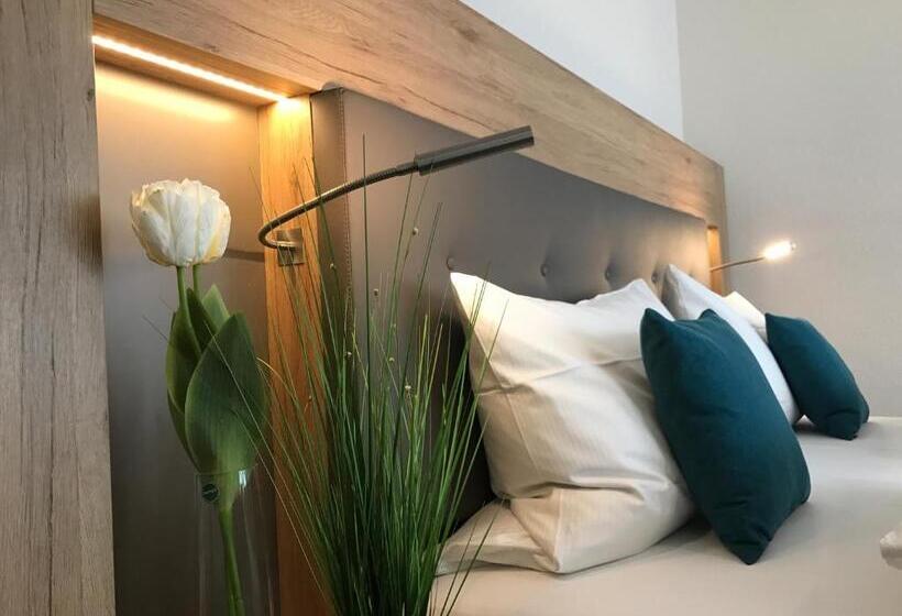 Quarto Estandar, Kronprinz