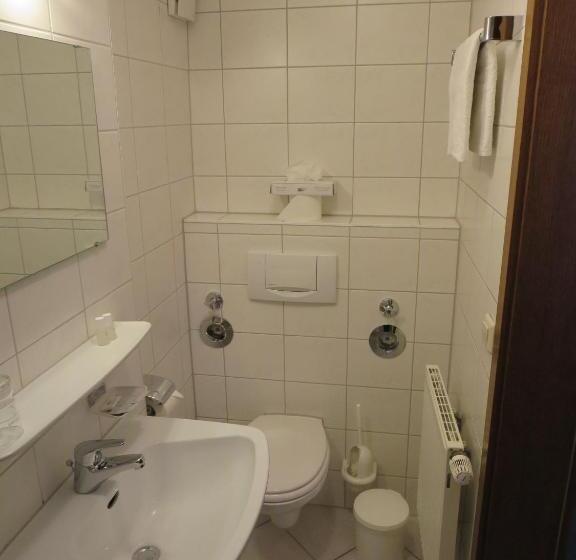 Номер Economy, Der Gasthof In Alfdorf