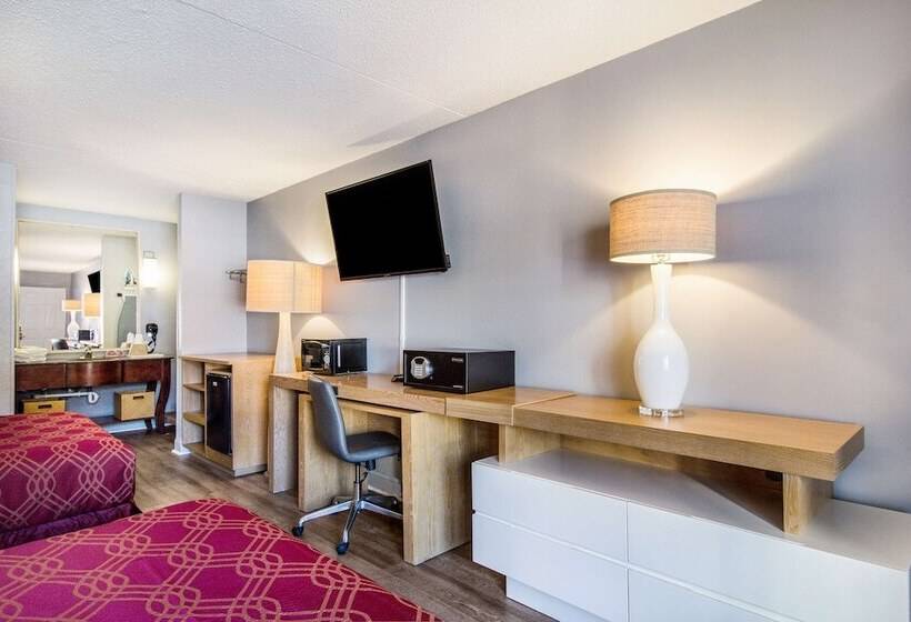 חדר סטנדרט שתי מיטות זוגיות, Suburban Studios By Choice Hotels   Award Winning   New 2024   Walk To Eateries & Grocery   Ultra Sp