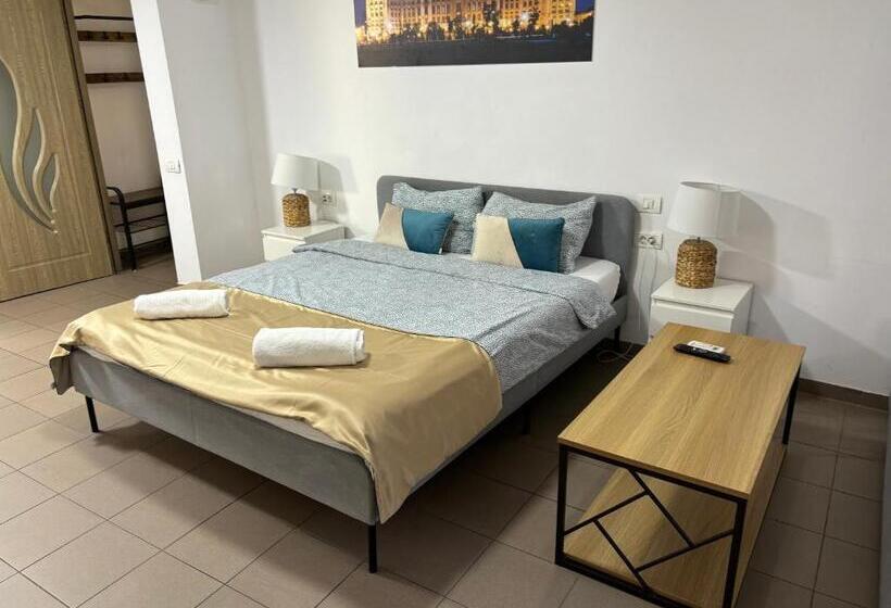 سوییت لوکس, Piata Uniri Cozy Inn