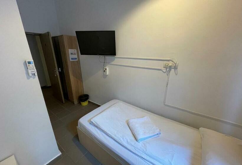 اتاق استاندارد یک نفره, Piata Uniri Cozy Inn