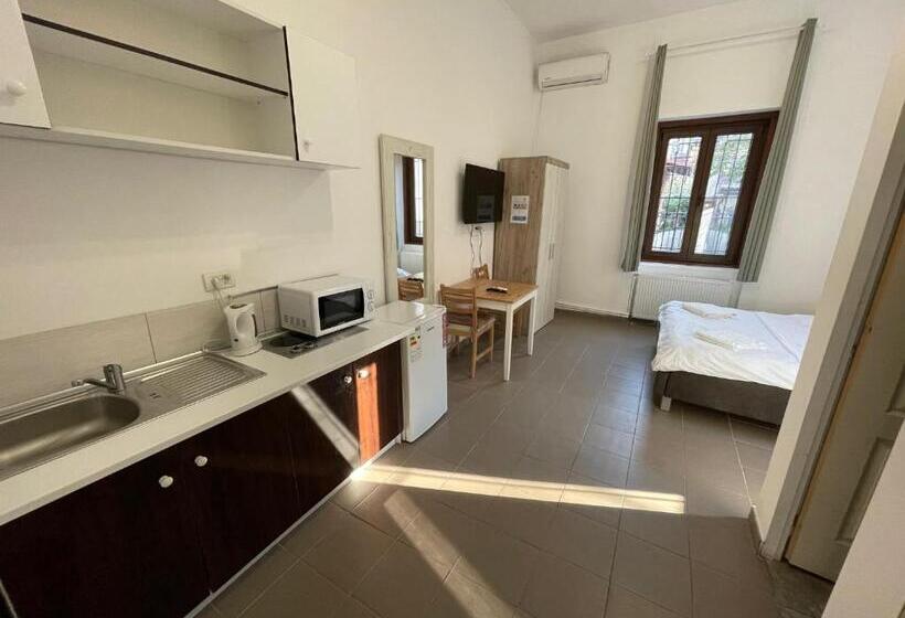 اتاق لوکس, Piata Uniri Cozy Inn