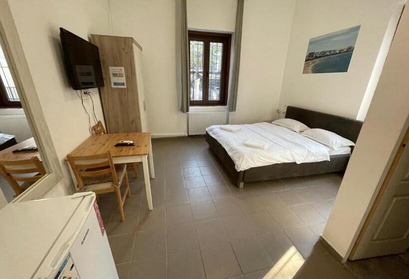 اتاق لوکس, Piata Uniri Cozy Inn