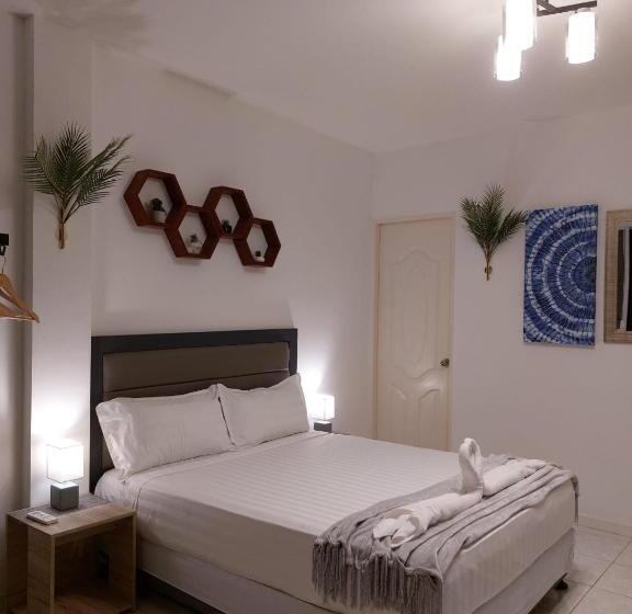 Люкс с гидромассажем, Bonsai Jacuzzi Suites