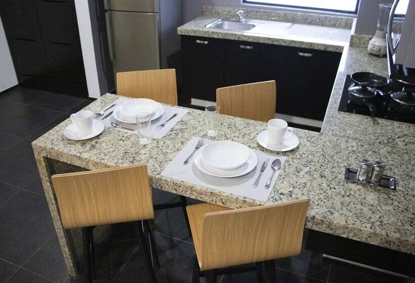 سوییت, Sole Suites