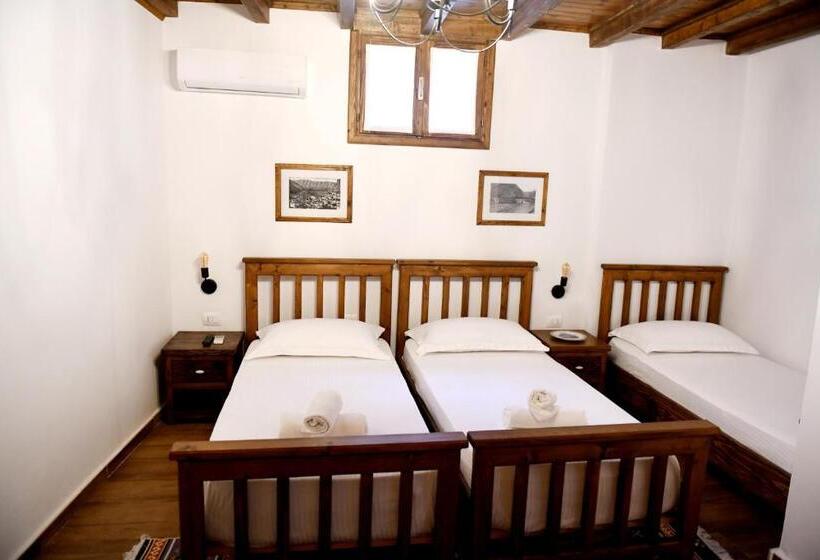 اتاق استاندارد سه نفره, Anhel