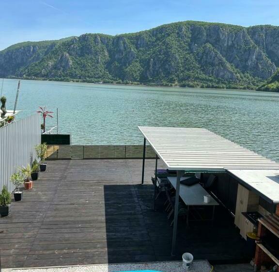 آپارتمان سوپریور 1 خوابه, Casa David