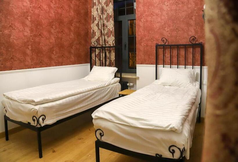 اتاق استاندارد, Nur Guest House