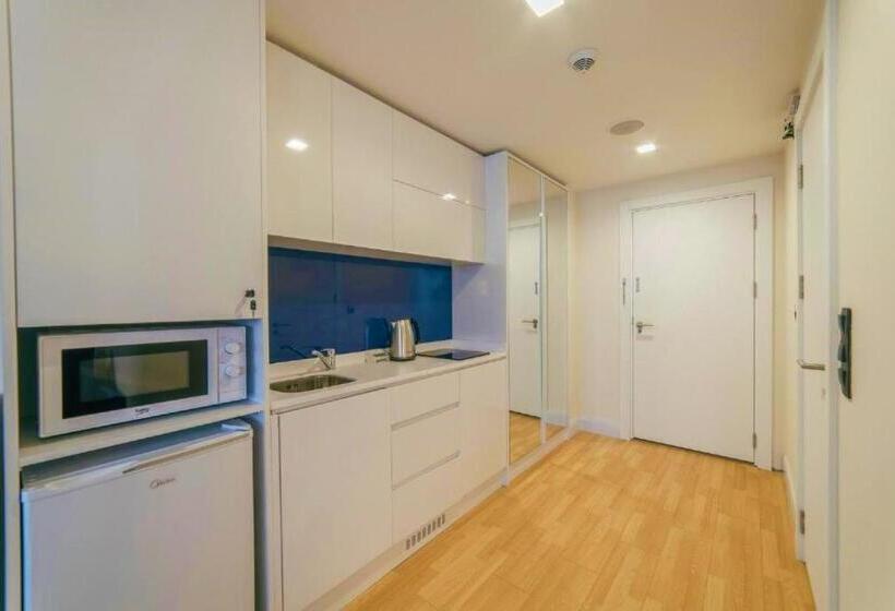 آپارتمان سوپریور 1 خوابه, Orbi City Sea View Apart