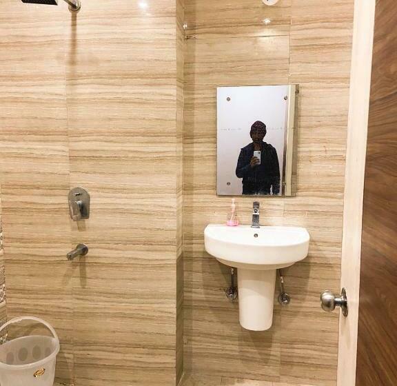 Трехместный Номер Классика, Oyo 91606  Daffodils Inn