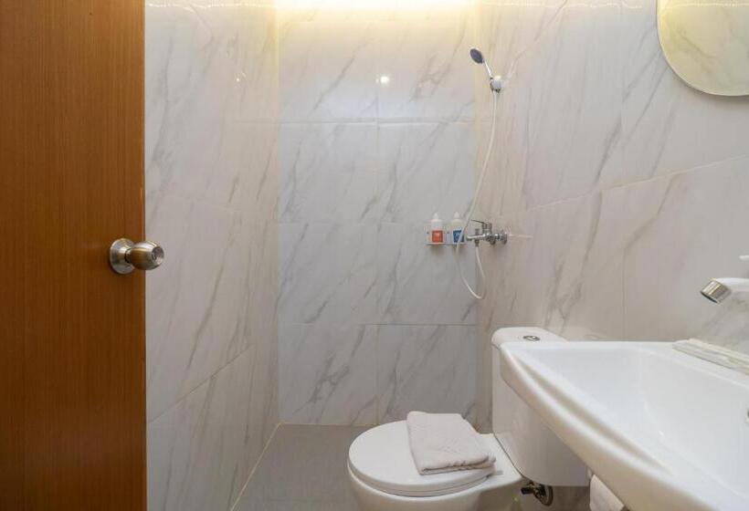 Номер Deluxe, Sans Hotel Suryakencana Bogor