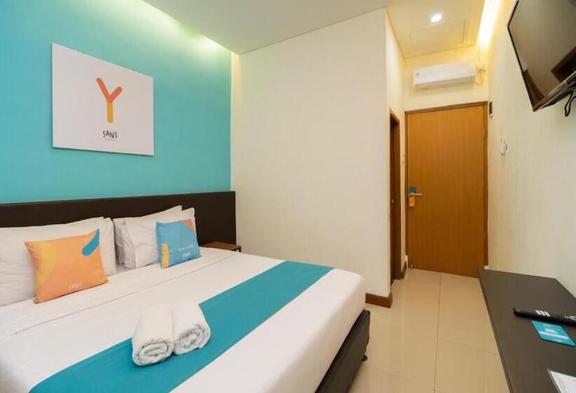 Номер Deluxe, Sans Hotel Suryakencana Bogor