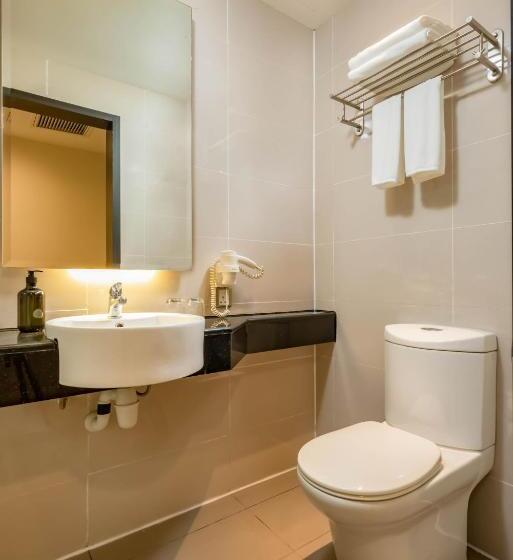 デラックススタジオ, Centrestage Petaling Jaya  Perfect Host