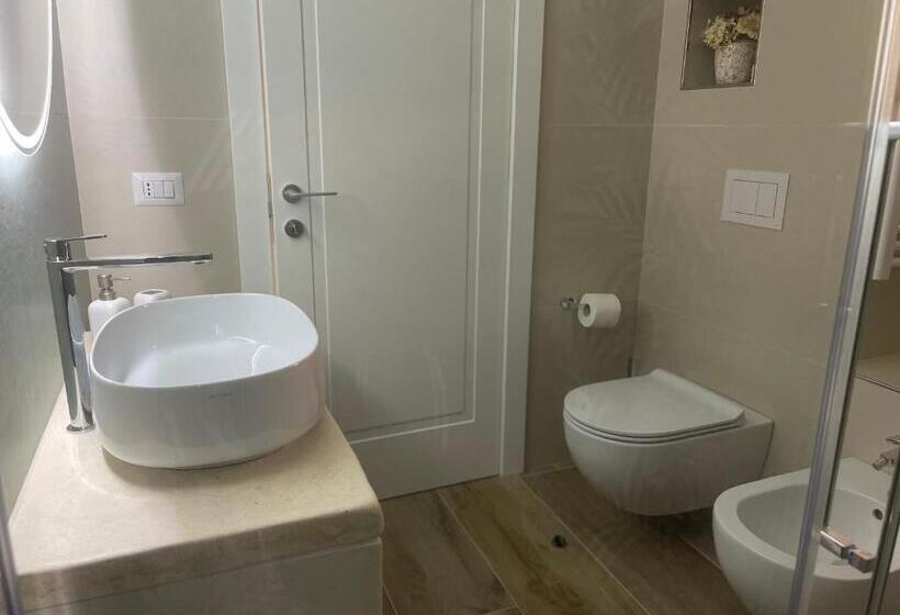 سوییت خانوادگی, Le Dimore Del Portico