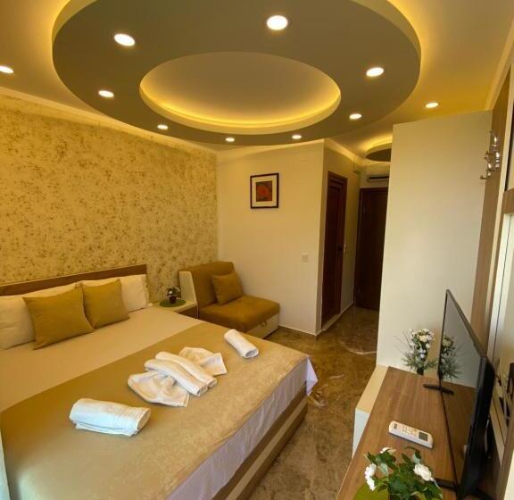 اتاق لوکس با بالکن, Luxury Villa Ulcinj