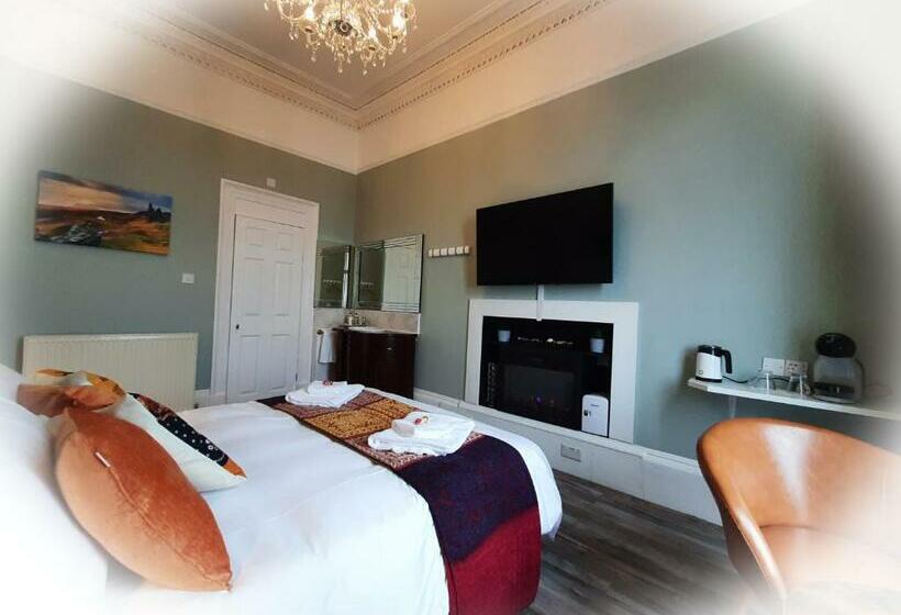 اتاق استاندارد با چشم‌انداز دریا, Highlander House B&b