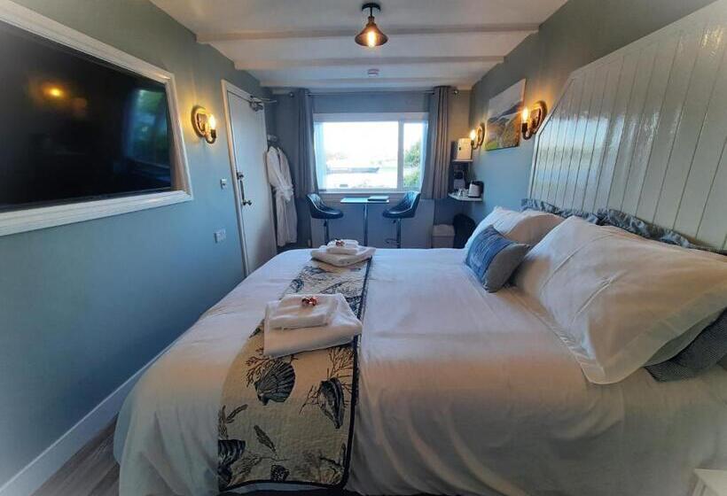 اتاق استاندارد با چشم‌انداز دریا, Highlander House B&b