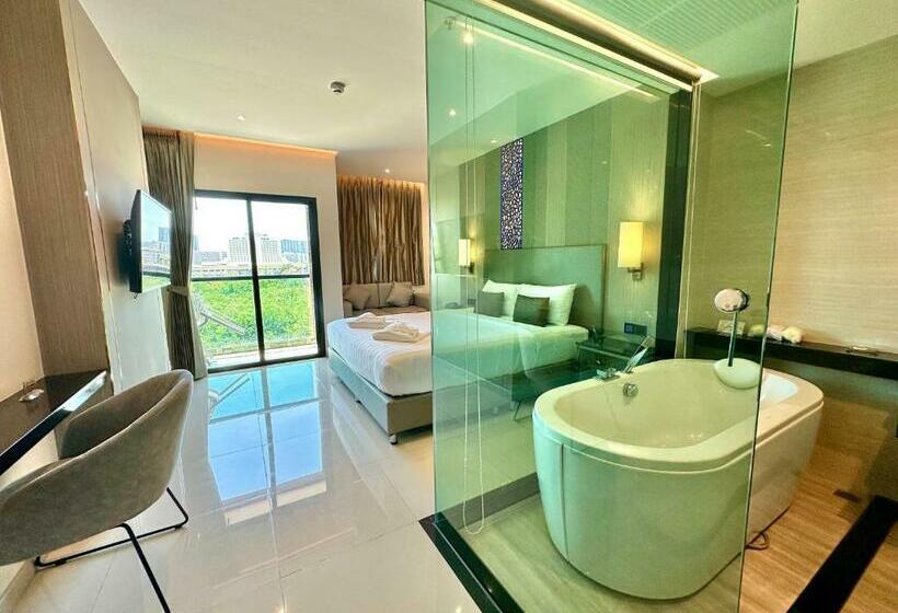 سوییت لوکس, The Tj Hotel Jomtien