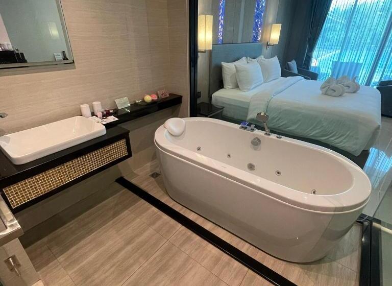 سوئیت با تخت بزرگ, The Tj Hotel Jomtien