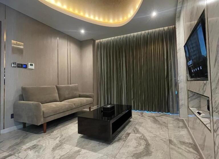 سوئیت پرزیدنت, The Tj Hotel Jomtien