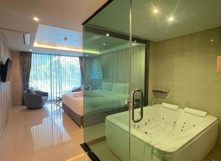 سوئیت با تخت بزرگ, The Tj Hotel Jomtien