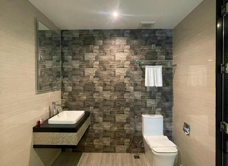 سوئیت با تخت بزرگ, The Tj Hotel Jomtien
