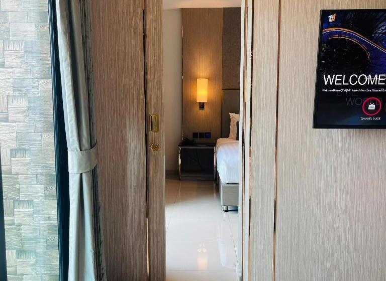 سوییت خانوادگی, The Tj Hotel Jomtien