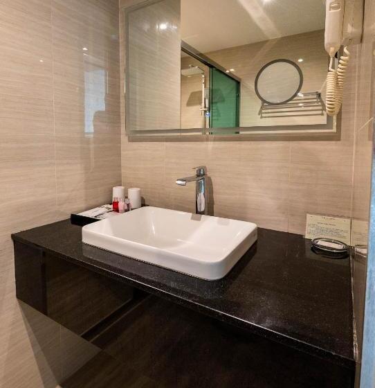 اتاق لوکس خانوادگی, The Tj Hotel Jomtien