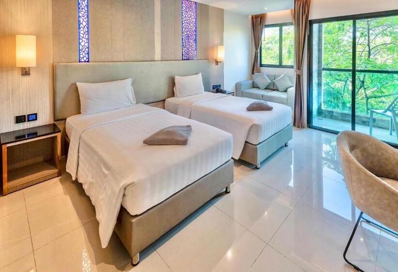 اتاق لوکس خانوادگی, The Tj Hotel Jomtien