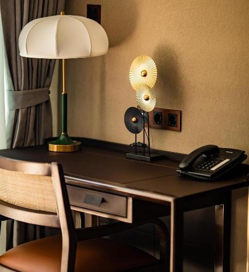 اتاق لوکس, Lds Hotel Belgrade