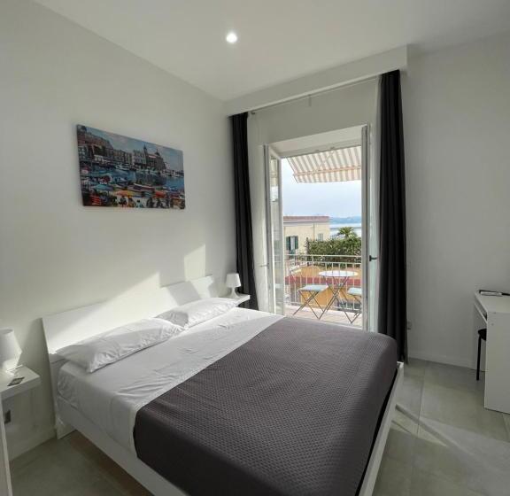 Четырехместный Номер Стандарт Вид на Море, Terrazza Don Mario Bed&breakfast
