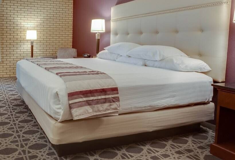 Номер Deluxe, Drury Inn & Suites Hayti Caruthersville