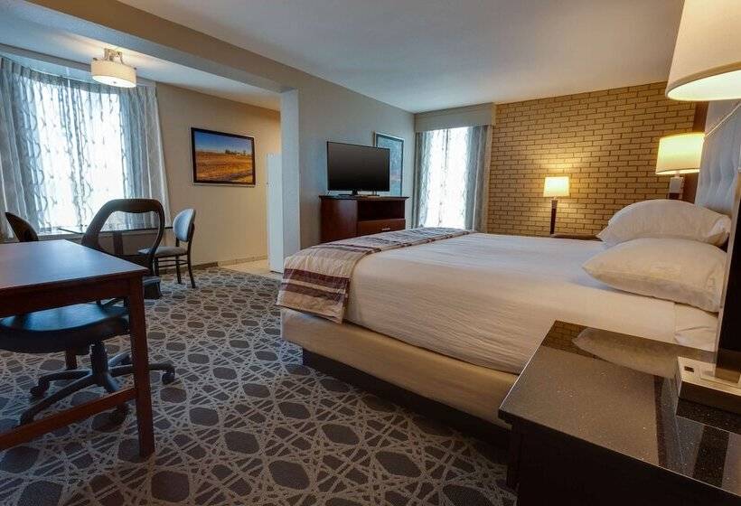 Номер Deluxe, Drury Inn & Suites Hayti Caruthersville