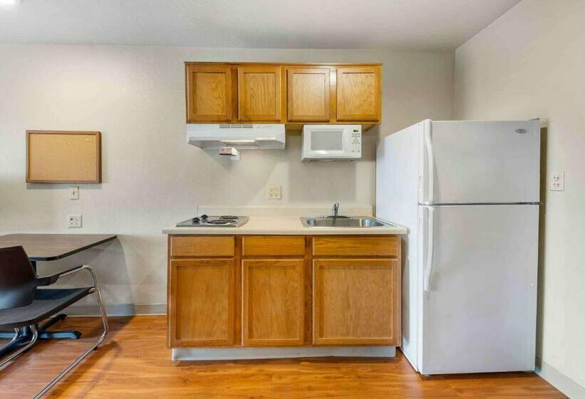 اتاق استاندارد, Extended Stay America Select Suites  Oklahoma City  Norman