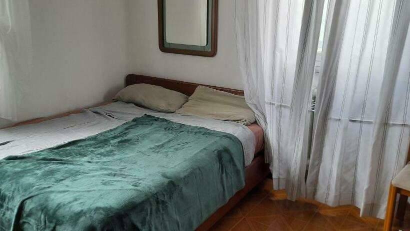 اتاق استاندارد با چشم‌انداز کوهستان, Monstera Room Vicino Al Centro