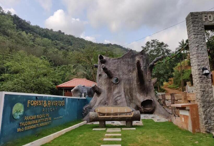 패밀리 룸 산 전망, Forest And River Edge Resort