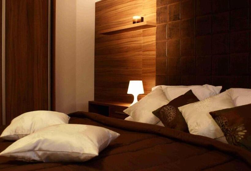 Deluxe Suite King Bed, Barbakan