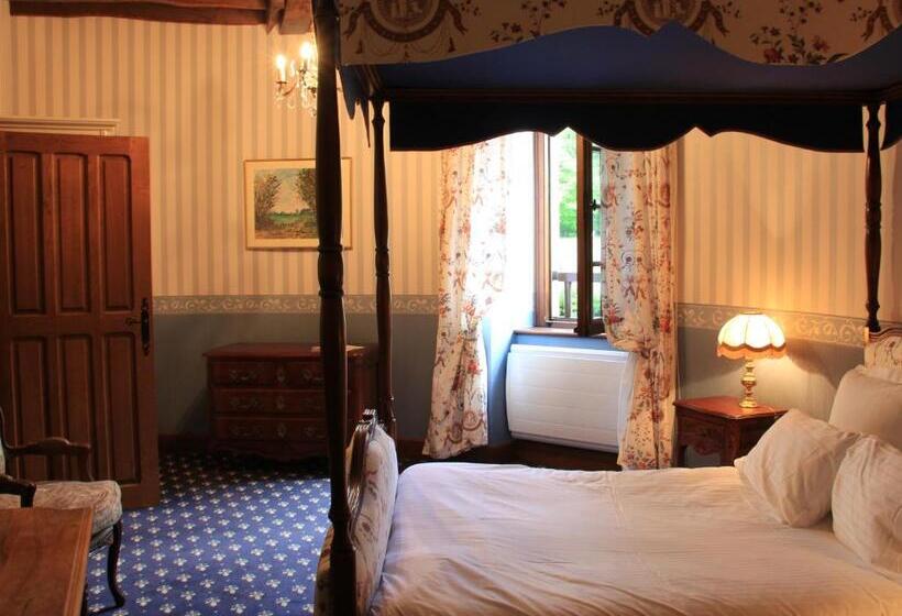 Номер Стандарт, Château De La Menaudière