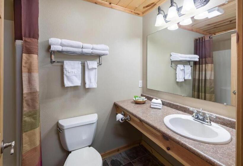 Номер Стандарт, Rock Crest Lodge And Cabins