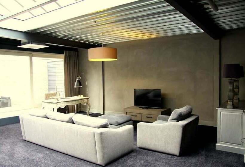 Номер Стандарт, Huis Van Bewaring