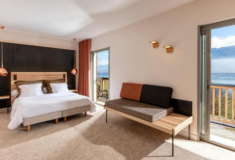 Suite with lake view, Atmospheres