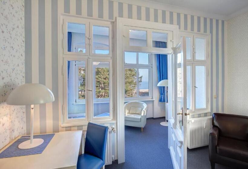 اتاق لوکس با چشم‌انداز دریا, Villa Seeschloßchen