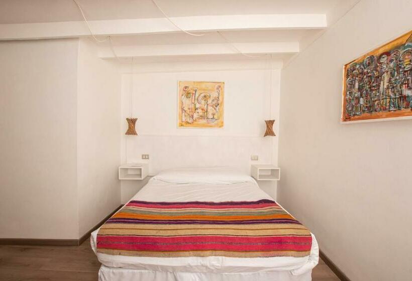 غرفة قياسية ثلاثية, Hostal Copart